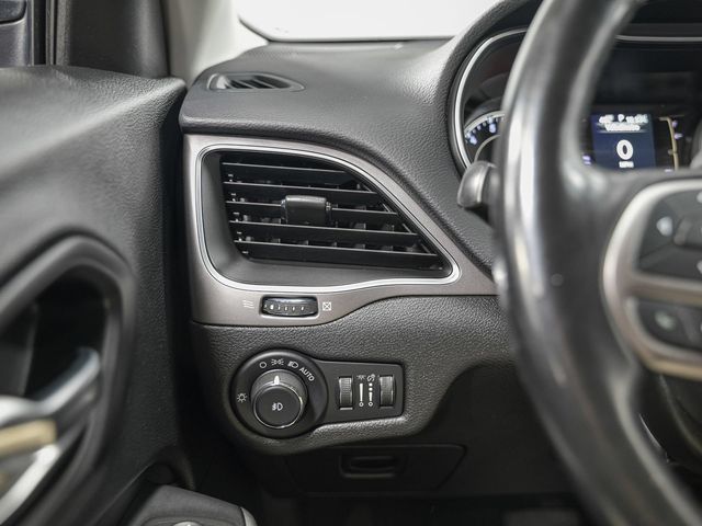 2021 Jeep Cherokee Latitude Lux - 23077814 - 19
