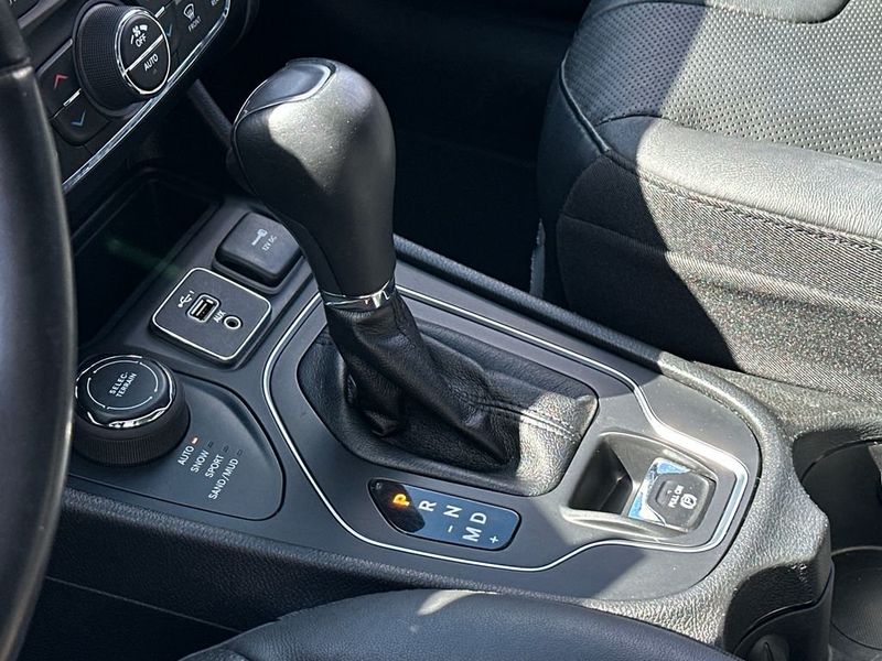 2021 Jeep Cherokee Latitude Lux 4x4 - 23045886 - 18