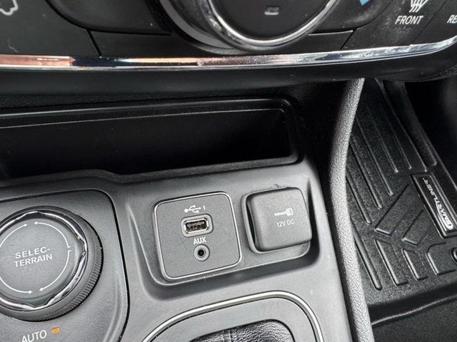 2021 Jeep Cherokee Latitude Lux 4x4 - 23070756 - 18