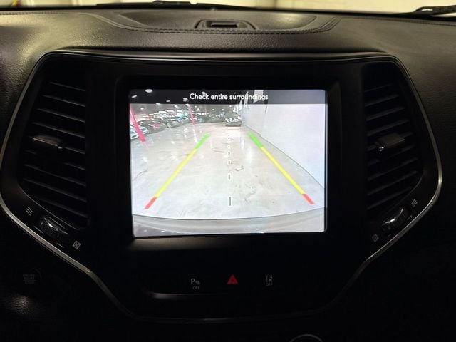 2021 Jeep Cherokee Latitude Lux FWD - 23072472 - 17