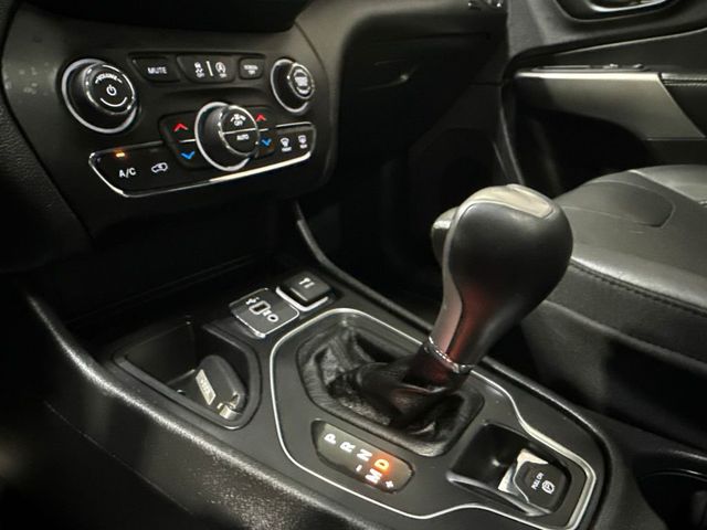 2021 Jeep Cherokee Latitude Lux FWD - 23072472 - 19