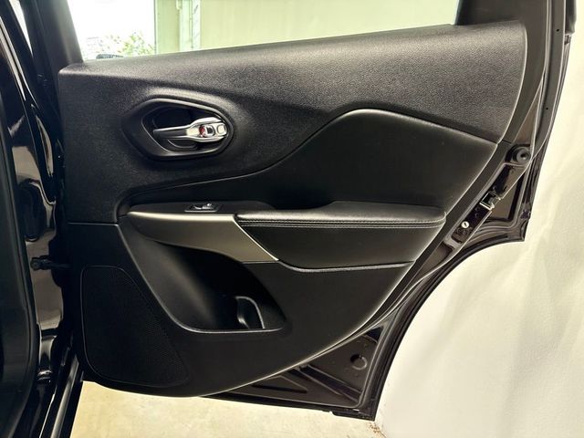 2021 Jeep Cherokee Latitude Lux FWD - 23072472 - 24