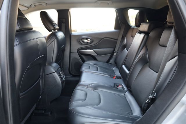 2021 Jeep Cherokee Latitude Lux FWD - 23002173 - 19