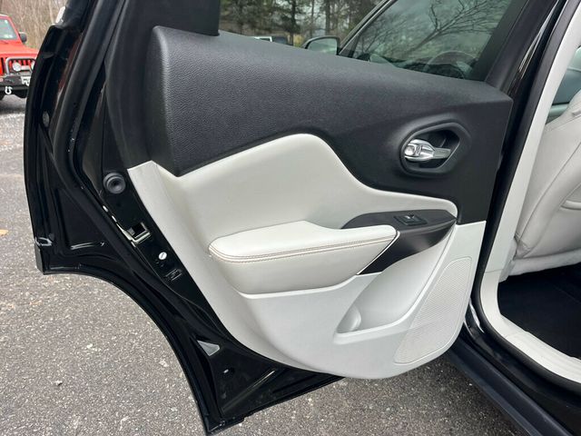 2021 Jeep Cherokee LIMITED 4X4 with CLEAN CARFAX - 22998947 - 17