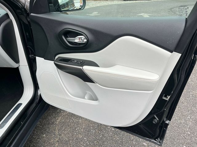 2021 Jeep Cherokee LIMITED 4X4 with CLEAN CARFAX - 22998947 - 24