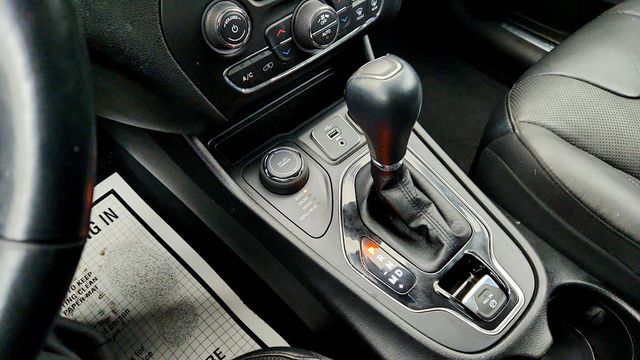 2021 Jeep Cherokee Limited 4x4 with Elite Package - 22978776 - 16