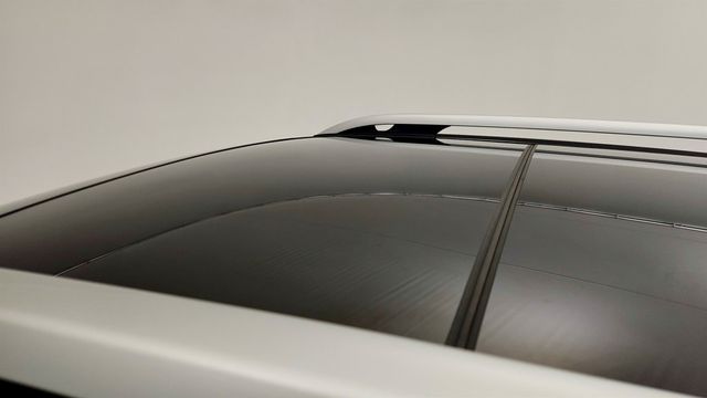 2021 Jeep Cherokee Limited 4x4 with Elite Package - 22994655 - 9