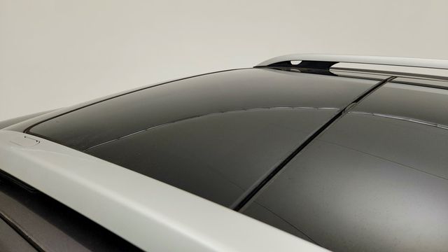 2021 Jeep Cherokee Limited 4x4 w/ Trailer Tow Group - 23102249 - 11