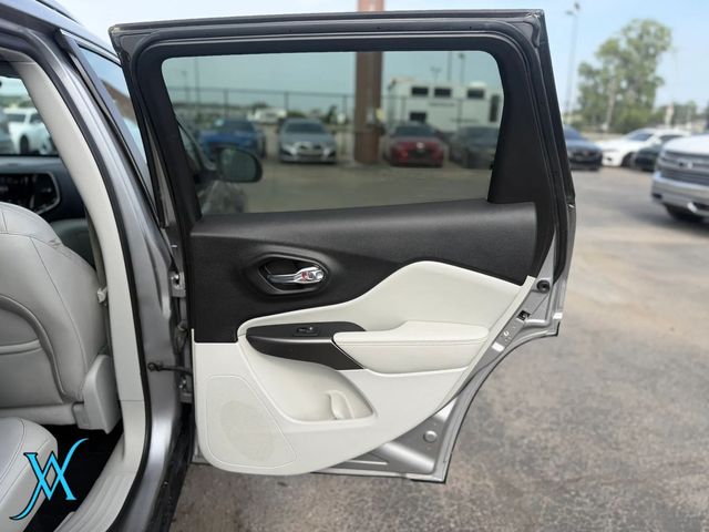 2021 Jeep Cherokee Limited Sport Utility 4D - 23057658 - 17