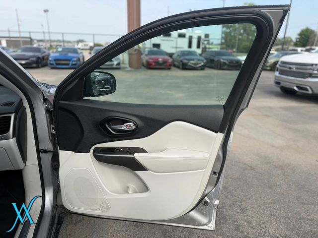2021 Jeep Cherokee Limited Sport Utility 4D - 23057658 - 20