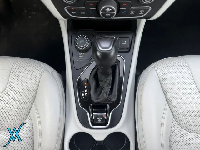 2021 Jeep Cherokee Limited Sport Utility 4D - 23057658 - 26