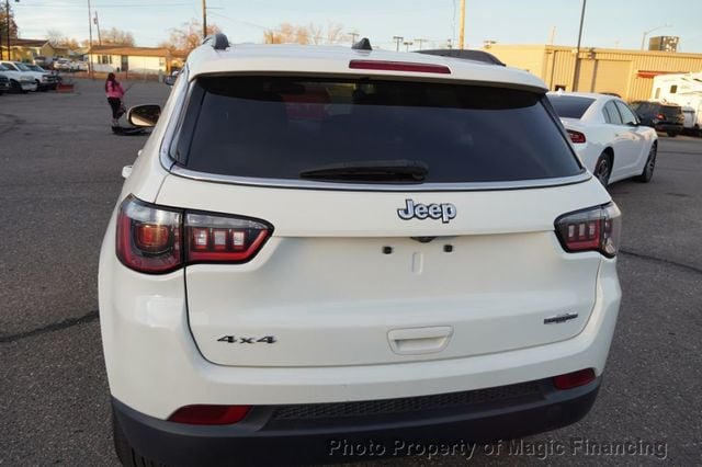 2021 Jeep Compass Latitude 4x4 - 22680452 - 3