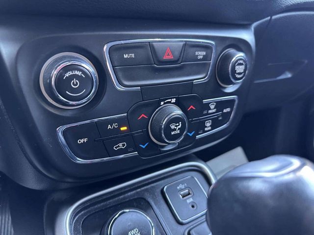 2021 Jeep Compass Latitude 4x4 - 23044854 - 30