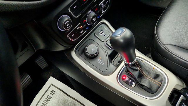 2021 Jeep Compass Latitude 4x4 w/ Convenience Group - 23013541 - 14