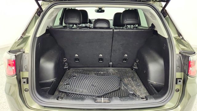 2021 Jeep Compass Latitude 4x4 w/ Convenience Group - 23013541 - 20