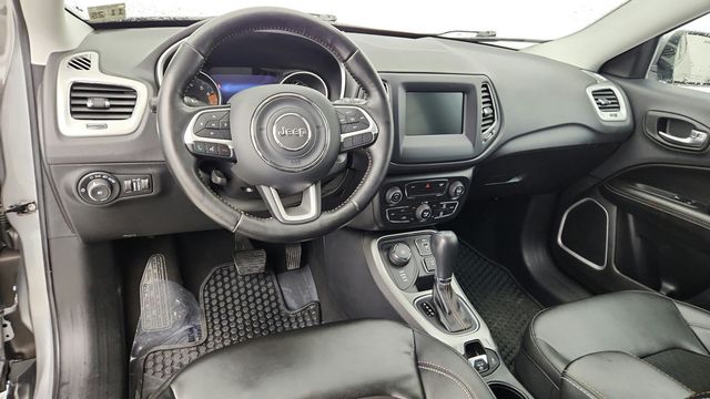 2021 Jeep Compass Latitude 4x4 w/ Convenience Group - 23072457 - 10