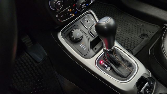 2021 Jeep Compass Latitude 4x4 w/ Convenience Group - 23072457 - 14