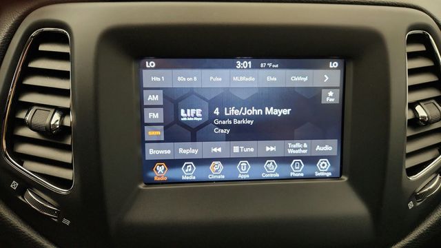 2021 Jeep Compass Latitude 4x4 w/ Convenience Group - 23072457 - 16