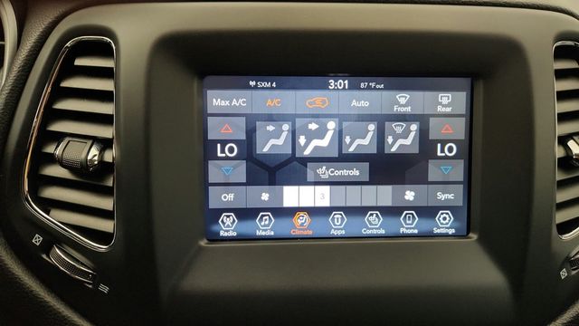 2021 Jeep Compass Latitude 4x4 w/ Convenience Group - 23072457 - 17