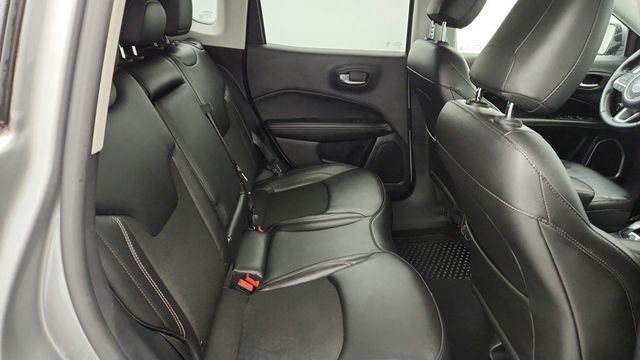 2021 Jeep Compass Latitude 4x4 w/ Convenience Group - 23072457 - 21
