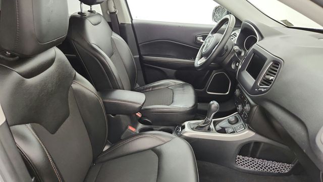 2021 Jeep Compass Latitude 4x4 w/ Convenience Group - 23072457 - 22