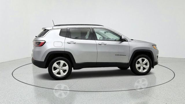 2021 Jeep Compass Latitude 4x4 w/ Convenience Group - 23072457 - 3