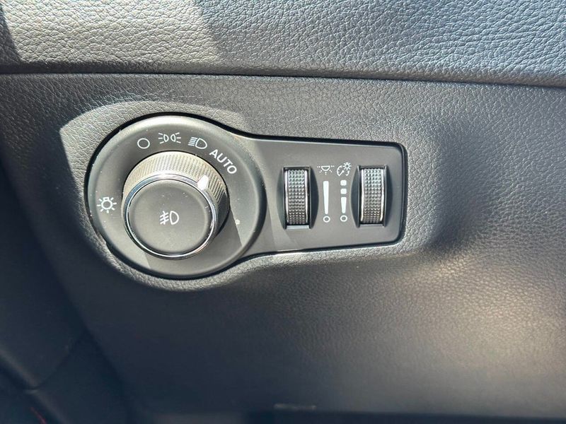 2021 Jeep Compass Trailhawk 4x4 - 22885628 - 17