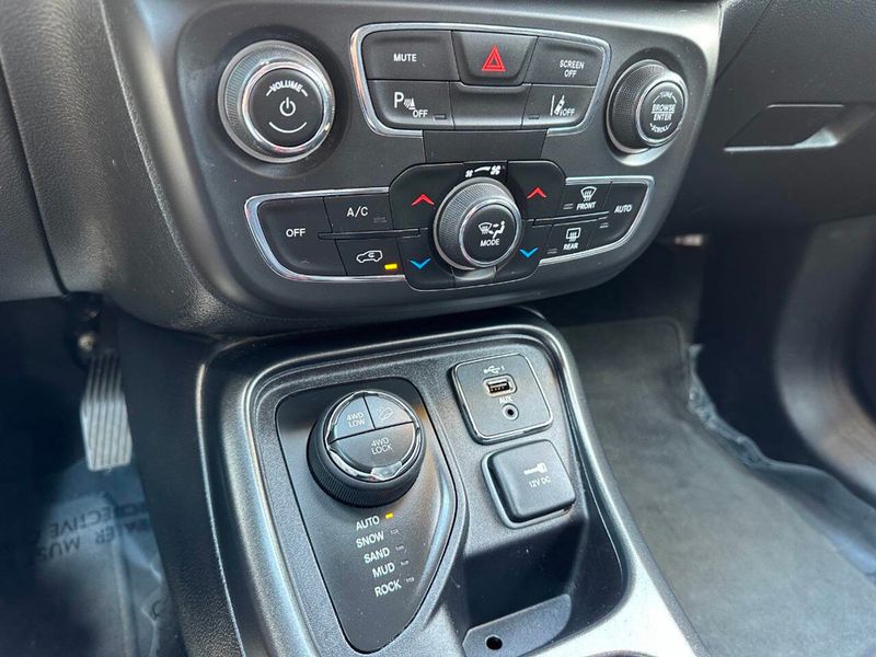 2021 Jeep Compass Trailhawk 4x4 - 22885628 - 27