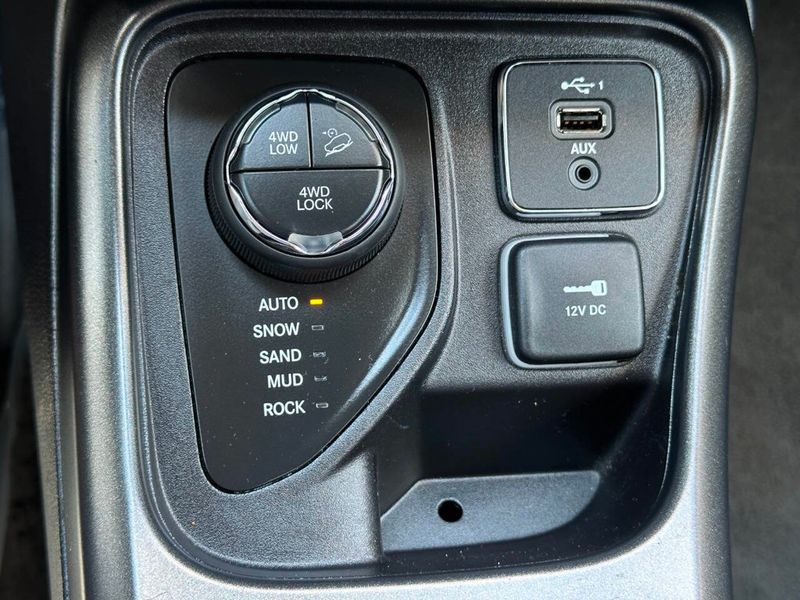 2021 Jeep Compass Trailhawk 4x4 - 22885628 - 28