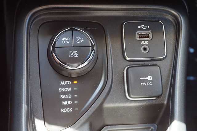 2021 Jeep Compass TRAILHAWK, 4X4, PREMIUM WHEELS, LEATHER SEATS, PUSH BUTTON START - 23061156 - 40