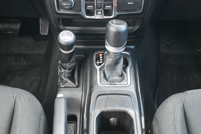 2021 Jeep Gladiator 3 1/2" ROUGH COUNTRY Lift 17" Black Rhino Wheels 37" Nitto Tires - 22776597 - 11