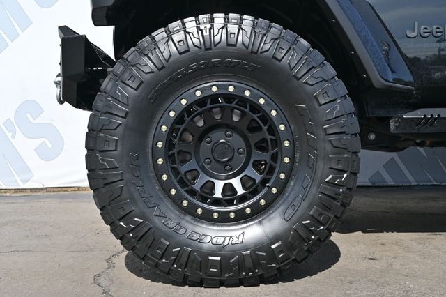 2021 Jeep Gladiator 3 1/2" ROUGH COUNTRY Lift 17" Black Rhino Wheels 37" Nitto Tires - 22776597 - 6