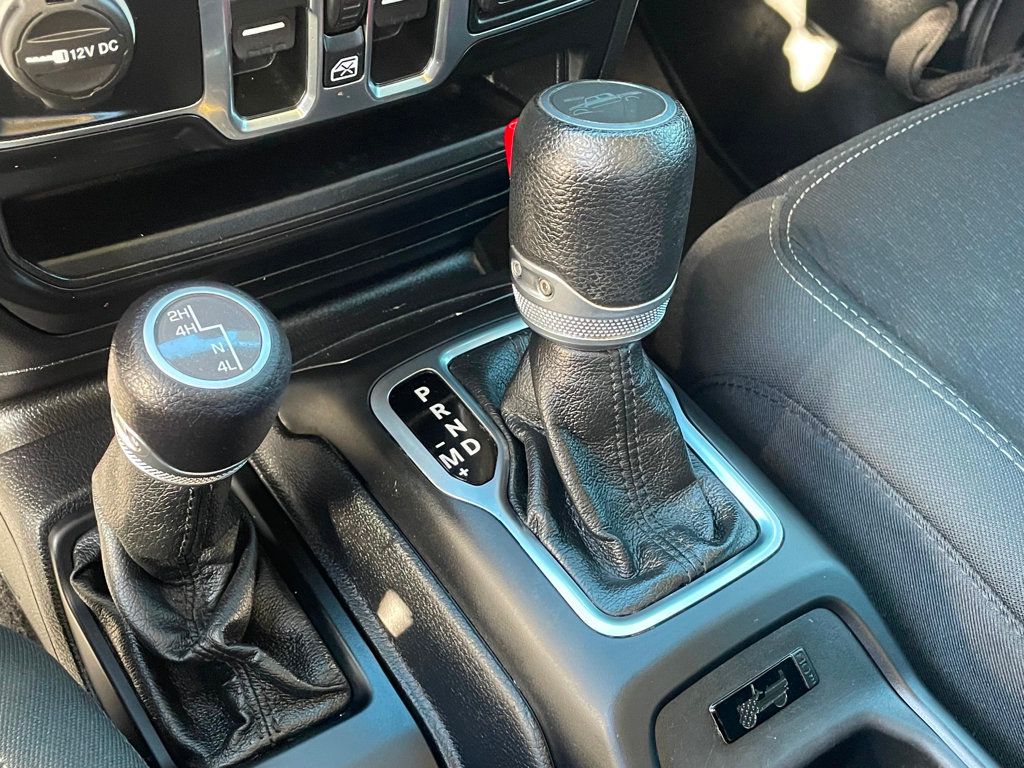 2021 Jeep Gladiator 80th Anniversary 4x4 - 22937498 - 15