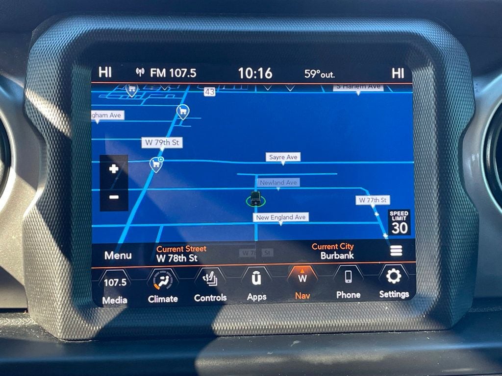 2021 Jeep Gladiator 80th Anniversary 4x4 - 22937498 - 28