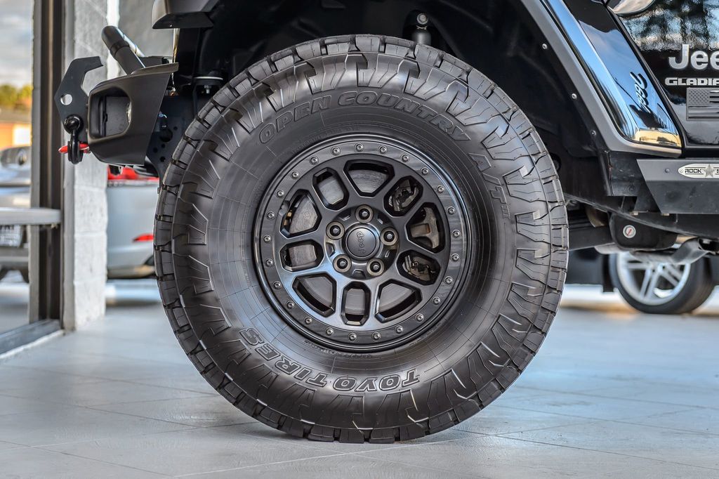 2021 Jeep Gladiator GLADIATOR OVERLAND 4X4 LOW MILES WHEELS BUMPER WITH WINCH BUMPER - 22936776 - 10