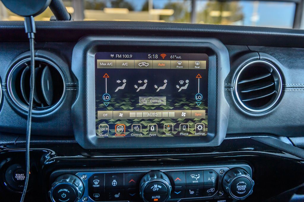 2021 Jeep Gladiator GLADIATOR OVERLAND 4X4 LOW MILES WHEELS BUMPER WITH WINCH BUMPER - 22936776 - 16