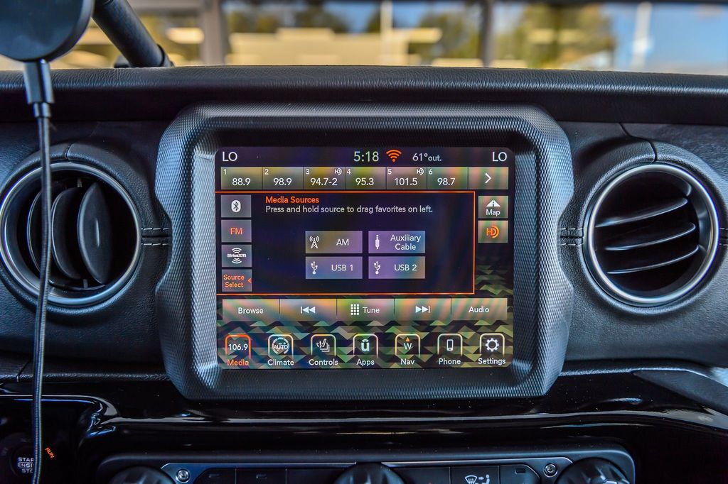 2021 Jeep Gladiator GLADIATOR OVERLAND 4X4 LOW MILES WHEELS BUMPER WITH WINCH BUMPER - 22936776 - 18