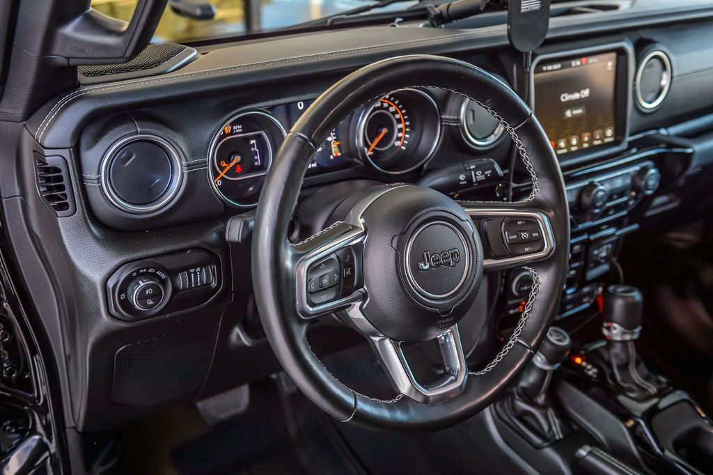 2021 Jeep Gladiator GLADIATOR OVERLAND 4X4 LOW MILES WHEELS BUMPER WITH WINCH BUMPER - 22936776 - 24