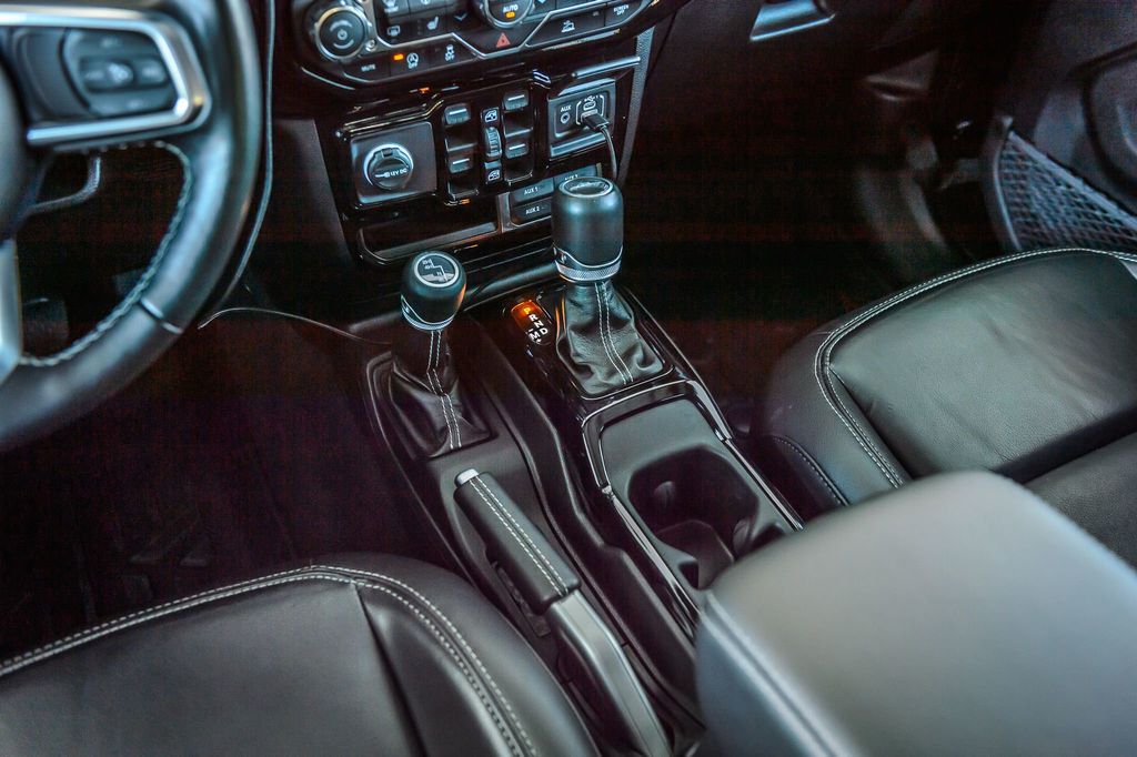 2021 Jeep Gladiator GLADIATOR OVERLAND 4X4 LOW MILES WHEELS BUMPER WITH WINCH BUMPER - 22936776 - 29