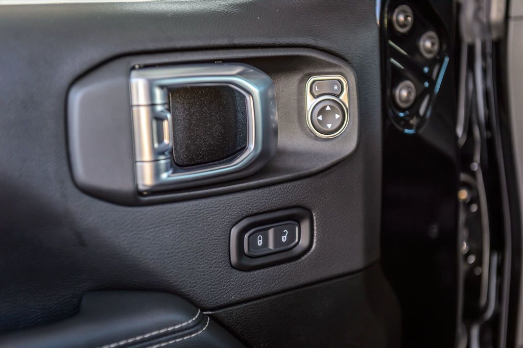 2021 Jeep Gladiator GLADIATOR OVERLAND 4X4 LOW MILES WHEELS BUMPER WITH WINCH BUMPER - 22936776 - 44