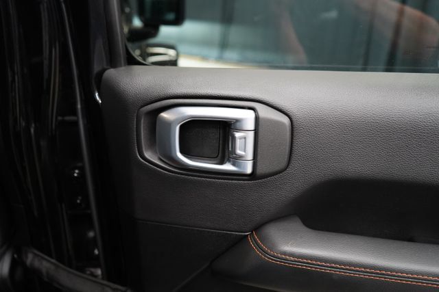 2021 Jeep Gladiator Mojave - 23080775 - 39