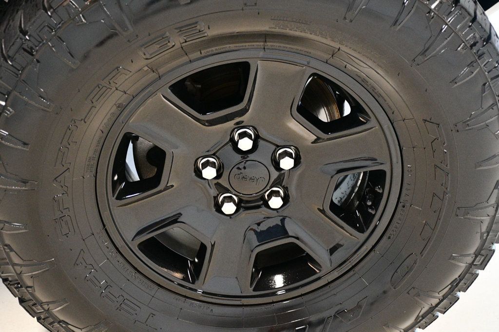 2021 Jeep Gladiator Mojave 4x4 - 22897071 - 24