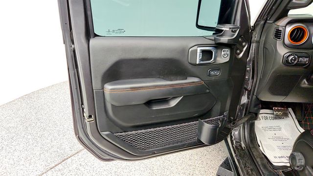 2021 Jeep Gladiator Mojave 4x4 w/ Hardtop, 8.4'' Radio & Premium Audio Group - 23018165 - 9