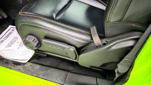 2021 Jeep Gladiator Mojave 4x4 w/ Premium Audio, 4C Nav, Leather & LED Lighting - 23006254 - 10