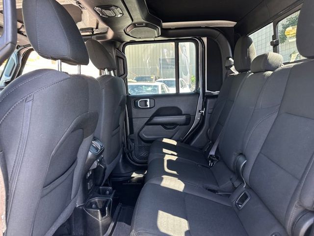 2021 Jeep Gladiator Overland 4x4 - 22950268 - 14