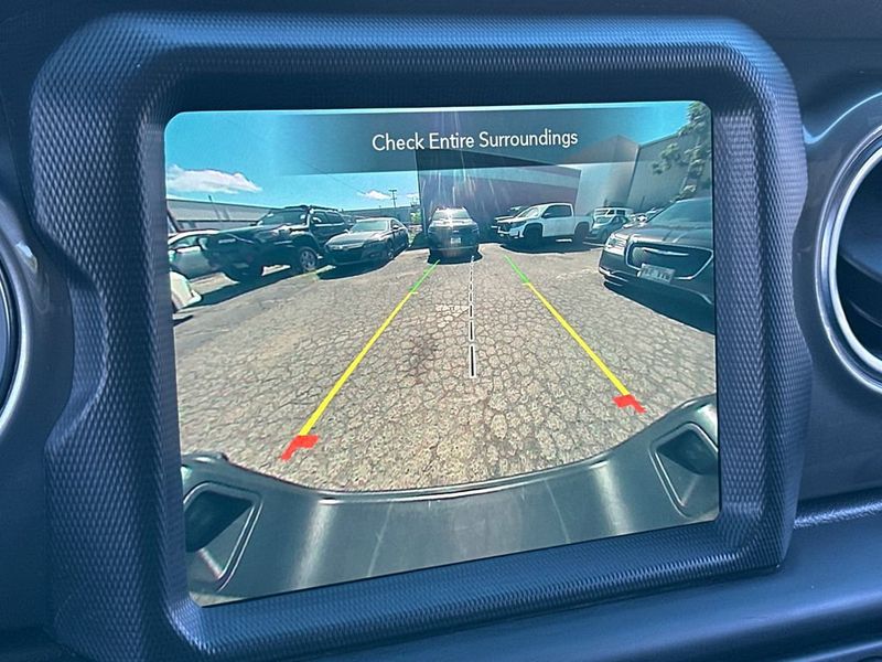 2021 Jeep Gladiator Overland 4x4 - 22950268 - 16