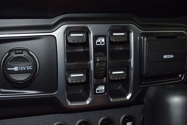 2021 Jeep Gladiator Overland 4x4 - 22982482 - 30