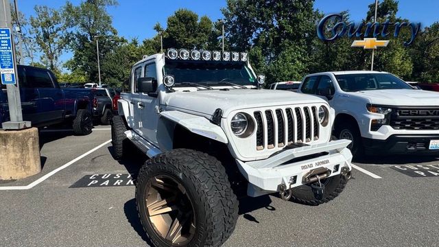 2021 Jeep Gladiator Overland 4x4 - 23083249 - 0