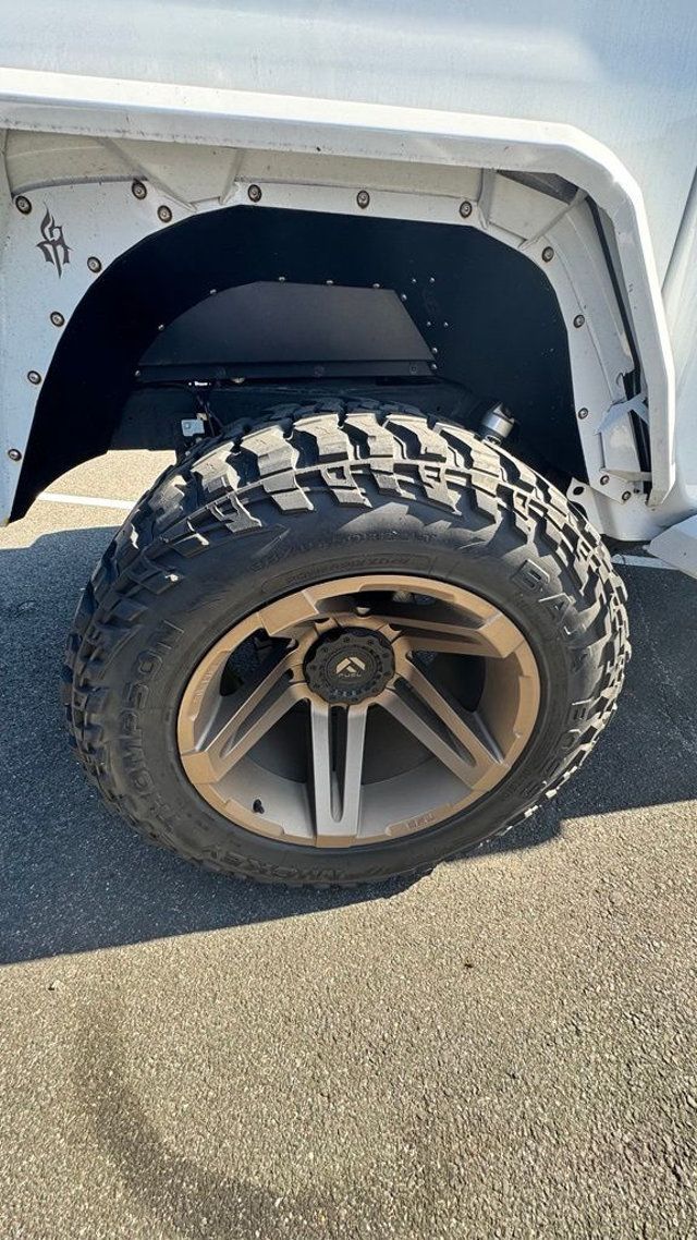 2021 Jeep Gladiator Overland 4x4 - 23083249 - 10