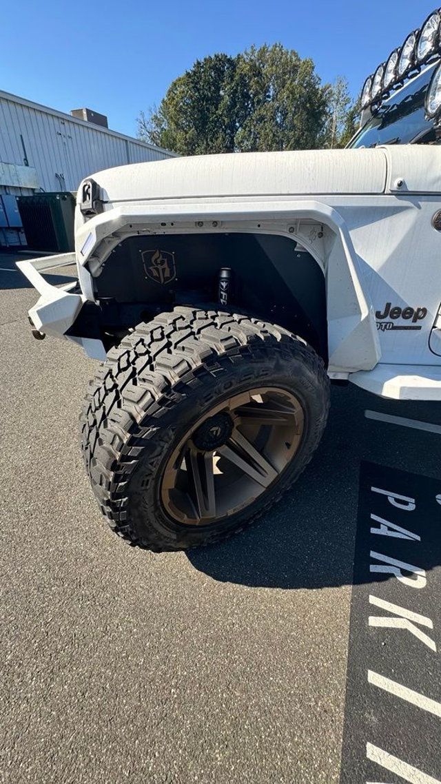 2021 Jeep Gladiator Overland 4x4 - 23083249 - 25